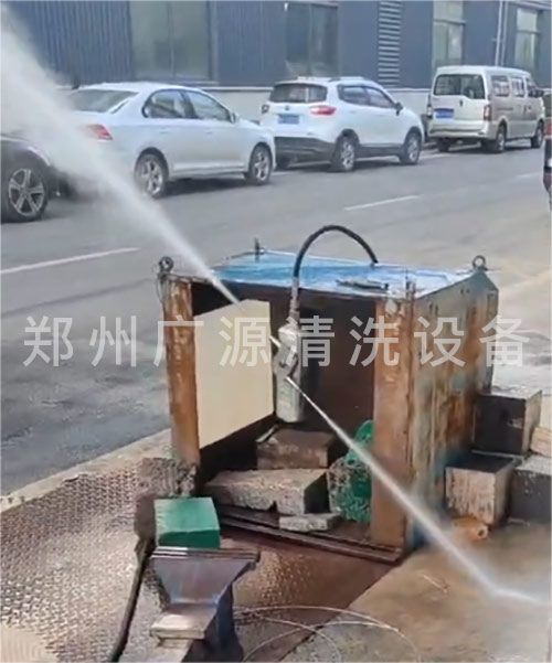 "廣源清洗設(shè)備簡述全自動(dòng)清洗系統(tǒng)在反應(yīng)釜清洗中的應(yīng)用"